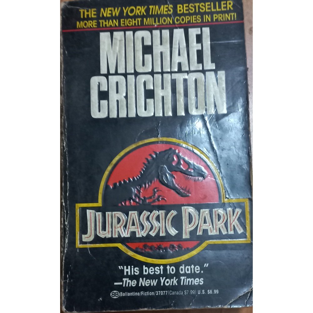 Jurassic Park: Michael Crichton: : Books